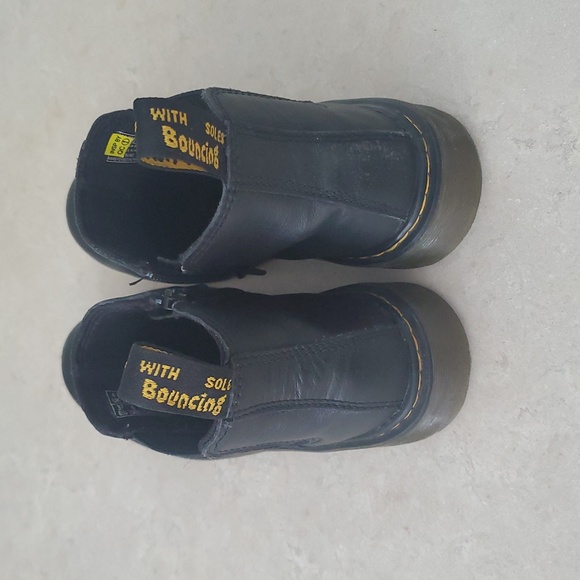 Dr Martens Black Leather Chelsea Boots - Picture 6 of 16